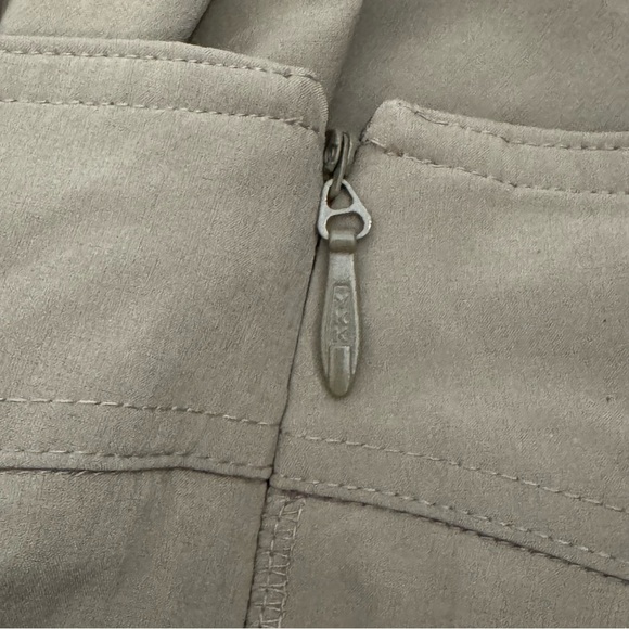 Women's Athleta Tan Pleated Athletic Skort - Picture 6 of 11